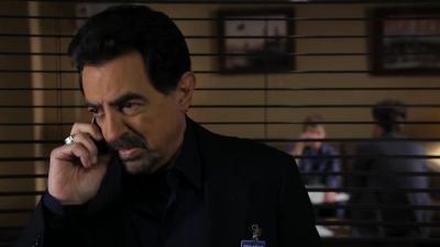 - Garcia...
- Yes, sir. - Criminal Minds