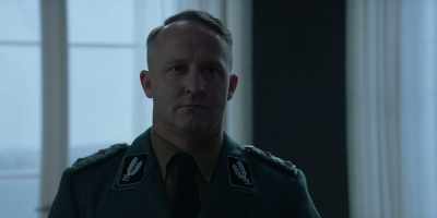 Gas. Poison gas. When
lying in the trenches. - The Conference