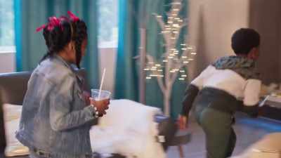 [gasping] - Merry Liddle Christmas
