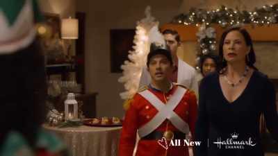 [gasping] - The Santa Stakeout
