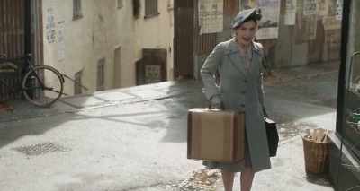 [GASPS AND EXCLAIMS] - The Guernsey Literary and Potato Peel Pie Society