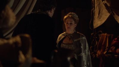                          (gasps)
      Oh. Arturo, what was that? - Reign