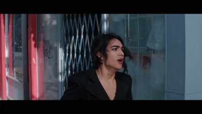 [gasps] Rory! - Glamorous