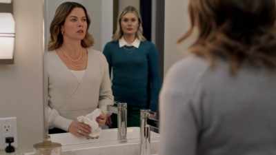 [gasps] - Deadly Wives Club
