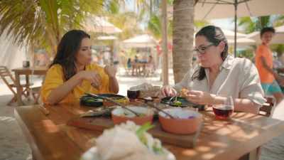 [gasps] - Eva Longoria: Searching for Mexico