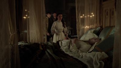             (gasps) - Reign
