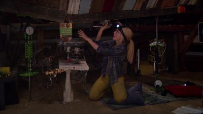 (gasps) - Liv and Maddie