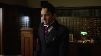 Uncanny how much you look like her. - Gotham