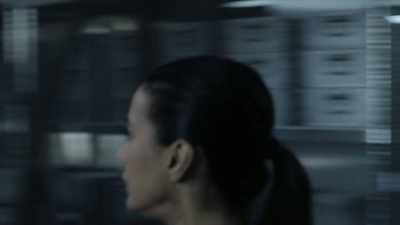 [gasps softly] - The Passage