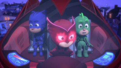 [gasps] Um... Owlette? - PJ Masks