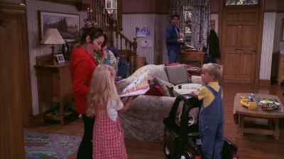 - [gasps]
you drew that yourself? - Everybody Loves Raymond