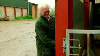 [gate clanking] - Tractor Ted