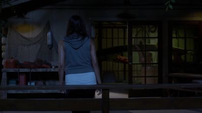 ( gate clanks ) - Pretty Little Liars