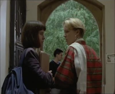 (Gate squeaks) - Inspector Morse