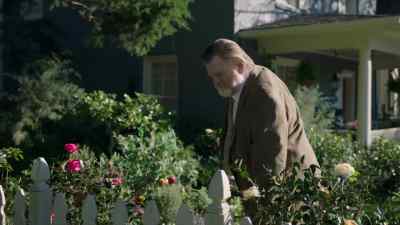 [GATES HINGES CREAK] - Mr. Mercedes