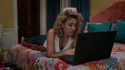Gayle: Yeah.
Yeah, I'll call you tomorrow. - Tyler Perry's The Oval