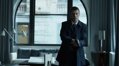 GCPD! Drop it. Kick it over. - Gotham