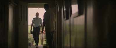 - G'day, mate.
- Hey. - The Lost Flowers of Alice Hart