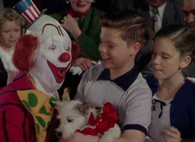 Gee, you have a funny mouth. - The Greatest Show on Earth