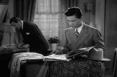 Gee, this Mrs. Bentley
sure liked herself. - Charlie Chan in Reno