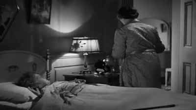 - Gee, that was good.
- That's enough now. Goodnight. - Three on a Match