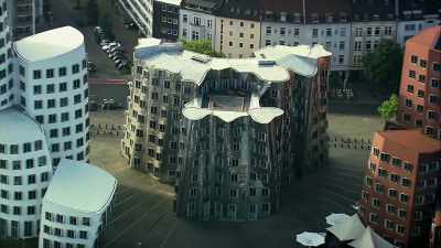 Gehry is an architect who refuses to accept limits, - Ancient Engineering