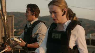 - [GEIGER COUNTERS CLICKING]
- CARTER: It's got to be nearby. - The Rookie: Feds
