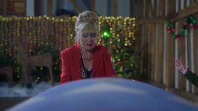 Gemma, we've got to get her out.
- Mum, let's co-ordinate. - Blood Actually: A Murder, They Hope Mystery