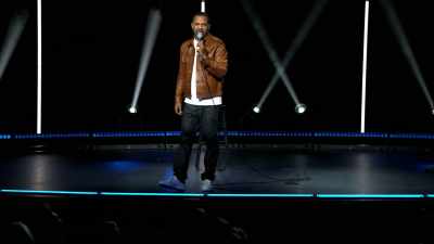 „Genele alea și privirea ei… - Mike Epps: Ready to Sell Out
