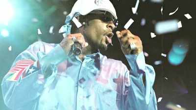 GENGLER: I just remember
being completely blown away, - Surviving R. Kelly