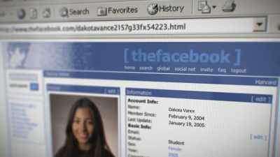 (gentle guitar music) - Zuckerberg: King of the Metaverse