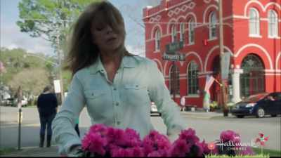 (gentle guitar music) - Home by Spring