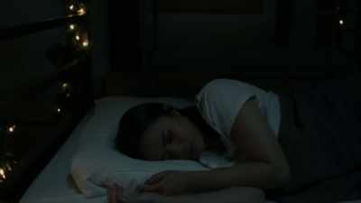 (gentle music continues)
(light snoring) - Private Princess Christmas