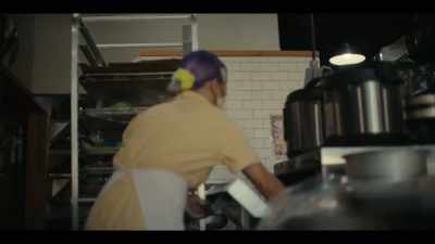 [gentle music playing] - Street Food: USA