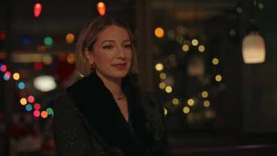 [gentle music] - Take Me Back for Christmas