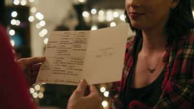 (gentle music) - Christmas in Notting Hill