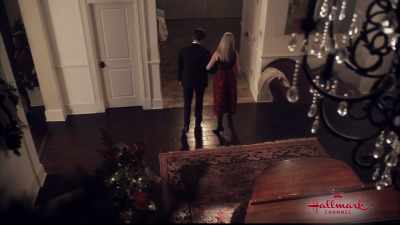 (gentle music) - Christmas at Graceland: Home for the Holidays