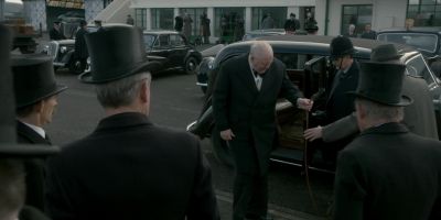 Gentlemen. - The Crown