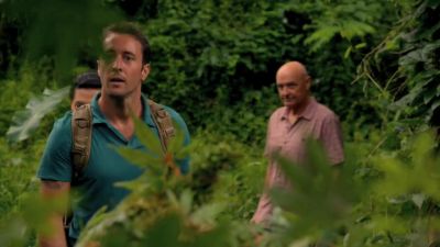 Gentlemen, who wants to retire? - Hawaii Five-0