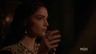 Gentlemen, if you'll excuse me a moment. - Salem