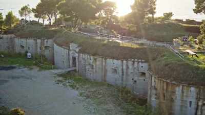 [Geoff] And they've got
to endow it
with a fortifications - Mysteries of the Abandoned