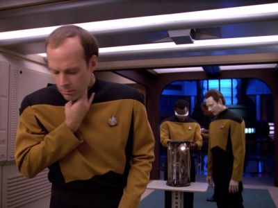 Geordi, Lt Barclay appears
inordinately preoccupied - Star Trek: The Next Generation