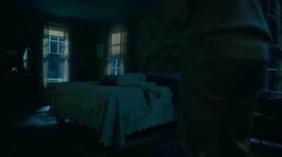 -[George crying]
-[floor creaking] - Things Heard &amp; Seen