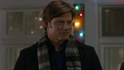 George has
some pretty good moves, huh? - Time for Her to Come Home for Christmas