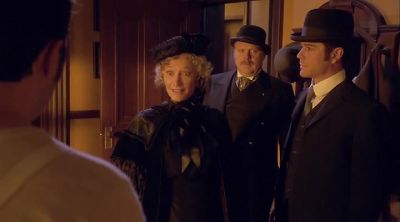 - George!
- Sir, it's all right. - Murdoch Mysteries