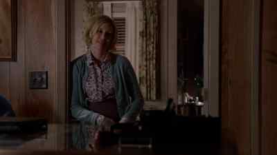 George: These are for you. - Bates Motel