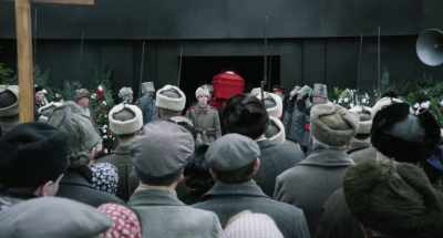 - Georgy, we really have to talk.
- Shut up. Have some respect. - The Death of Stalin