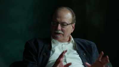 -: Germany is very, nobody likes arrogant people. - Inside the Mind of a Con Artist