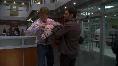 Get a gurney. - House