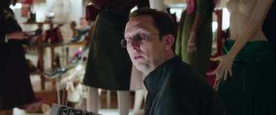 - Get a size up, then.
- So, you think it's tight? - In Fabric